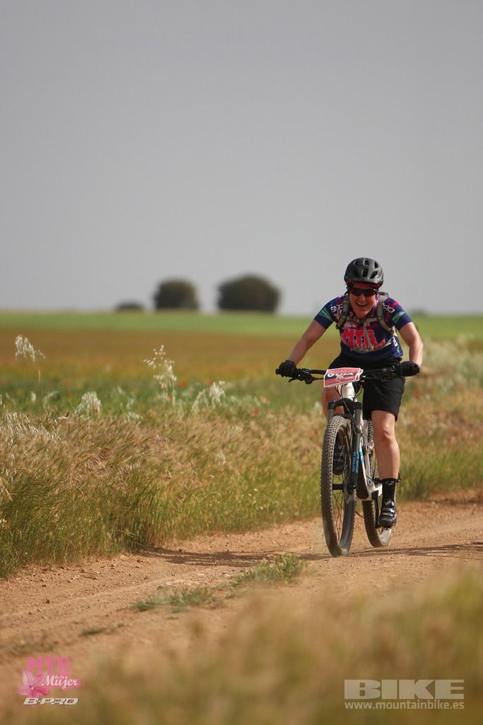 B-Pro MTB Mujer 2017 Galeria 1