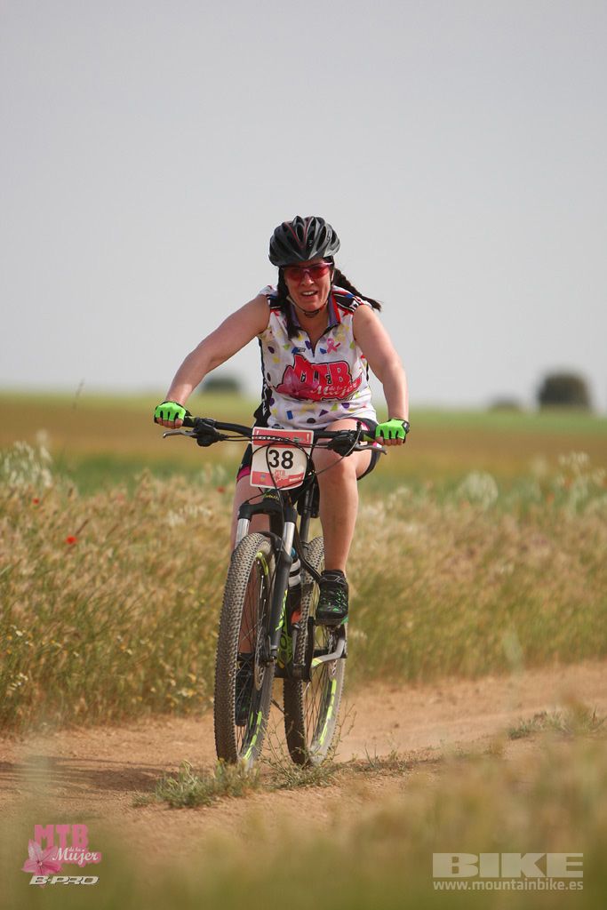 B-Pro MTB Mujer 2017 Galeria 1