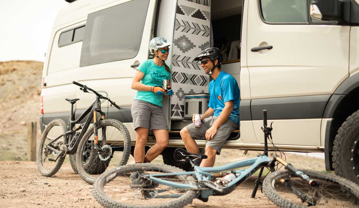 Vertirse para montar en bici en verano: 8 dudas frecuentes