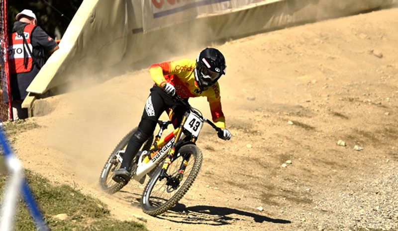 Álex Marín logra el puesto 20 en el mundial de Descenso