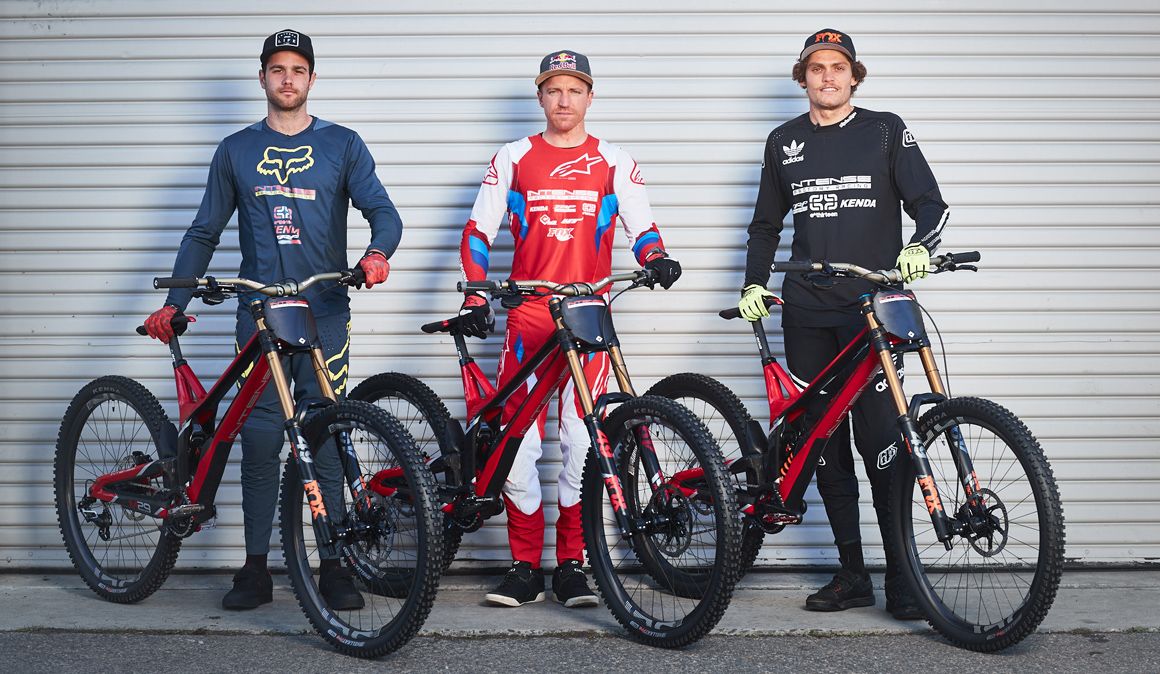 Desvelado el equipo Intense Factory Racing 2019