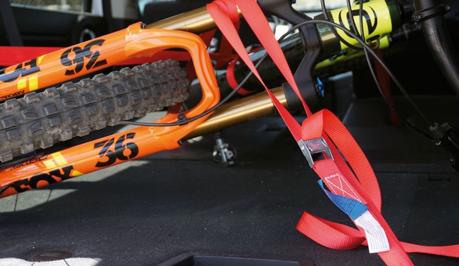 18 dudas frecuentes para transportar la bici en el coche 