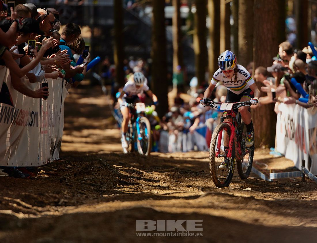 Nove Mesto 2019. Copa del Mundo. Carreras elite XCO GALERIA 3. 