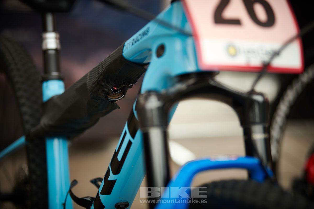 Copa del Mundo Les Gets 2019. Entrenamientos descenso. Galeria 2