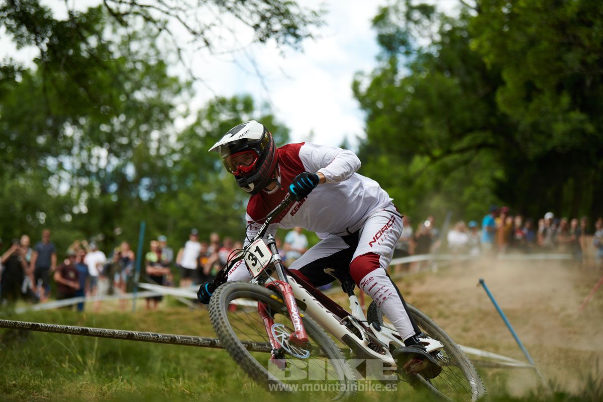 Copa del Mundo Les Gets 2019. Carrera DH. Galeria 2