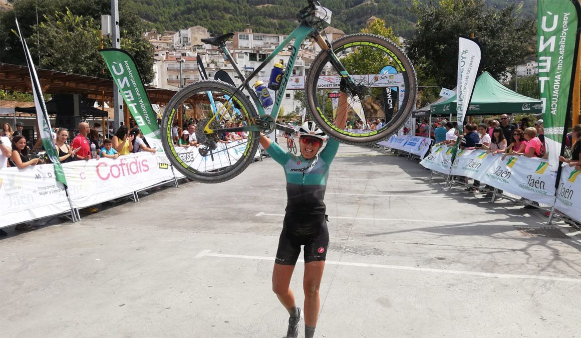 Claudia Galicia y  Pablo Guerrero, campeones de España Maraton
