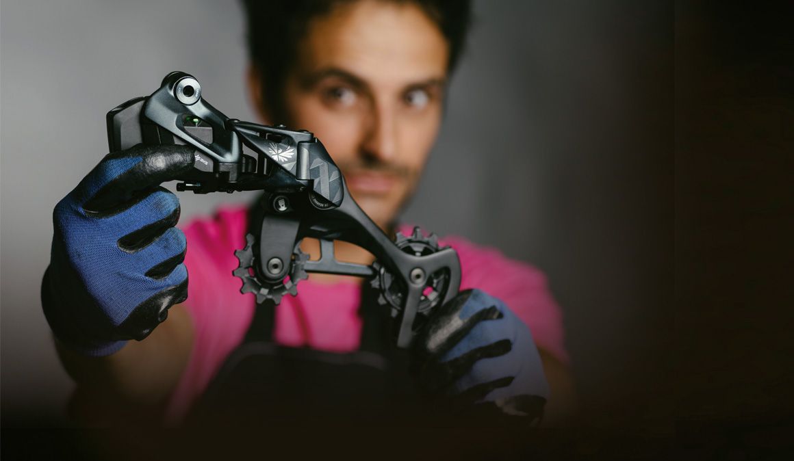 Instalar una transmisión SRAM Eagle AXS es así de fácil