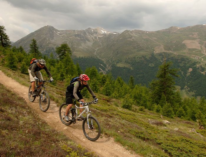 POR EL USO DE LOS CAMINOS EN MOUNTAIN BIKE
