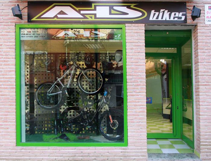 ASH BIKES, NUEVA TIENDA EN EL ALAMO