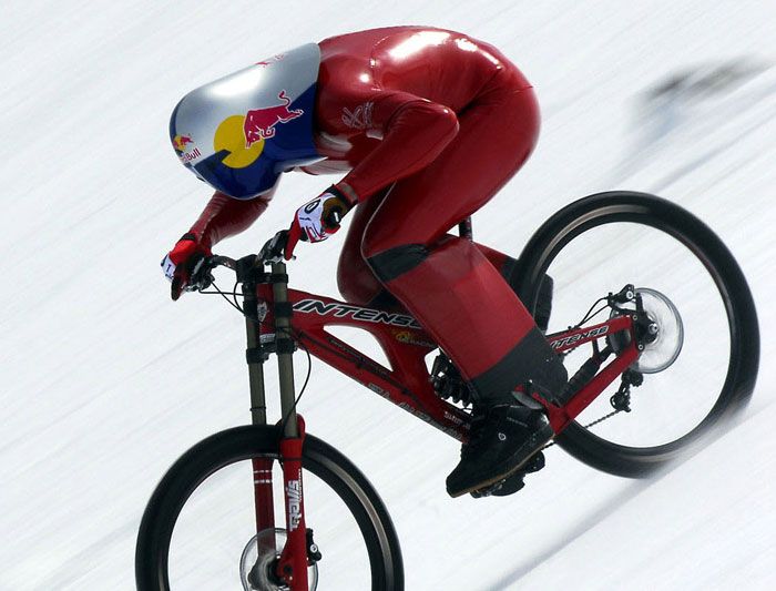 ¡EL TRAJE DEL RECORD DE VELOCIDAD EN NIEVE EN E-BAY!
