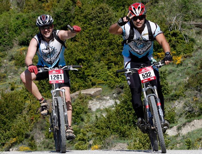 PEDALEAR POR UNA BUENA CAUSA
