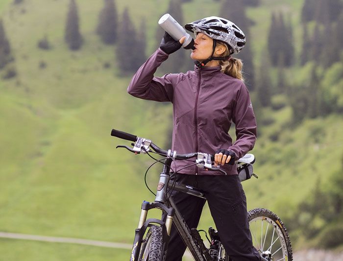 LA MAYORÍA USAMOS BEBIDAS DEPORTIVAS