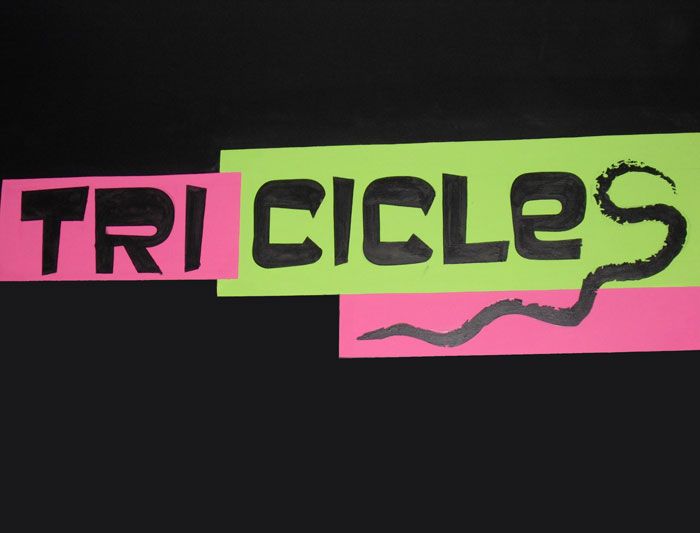 TRICICLES: CIEN POR CIEN MUJERES