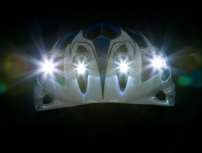 TECNO BIKE: UN CASCO CON LUCES