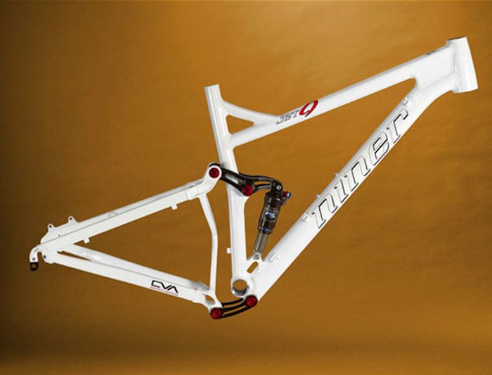 ASÍ ES LA NUEVA NINER JET9 