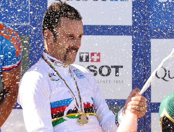 HERMIDA ESTRENA EL ARCO IRIS