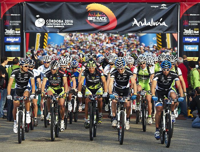 COMENZÓ LA ANDALUCÍA BIKE RACE