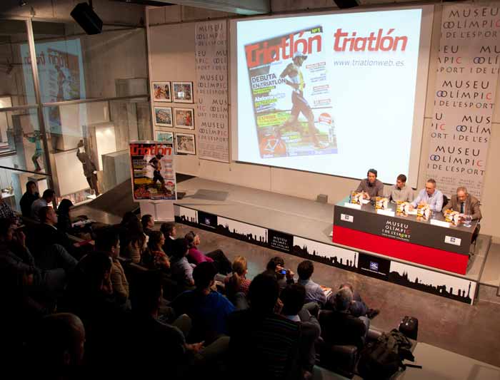 PRESENTADA EN BARCELONA LA REVISTA "TRIATLON"