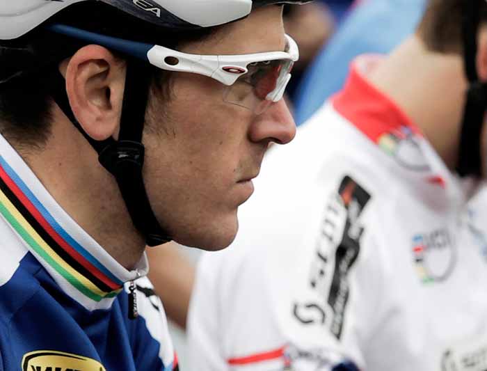 ABSALON Y MAVIC HACEN EQUIPO