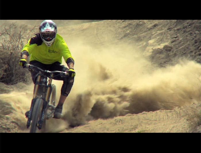 EL TEAM ROCKY MOUNTAIN SE LO PASA BIEN