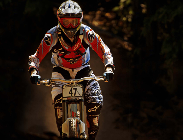 LLEGA ALPINESTARS