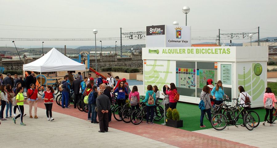 Renfe, Colmenar Viejo y Eco Motorbike pedalean juntos