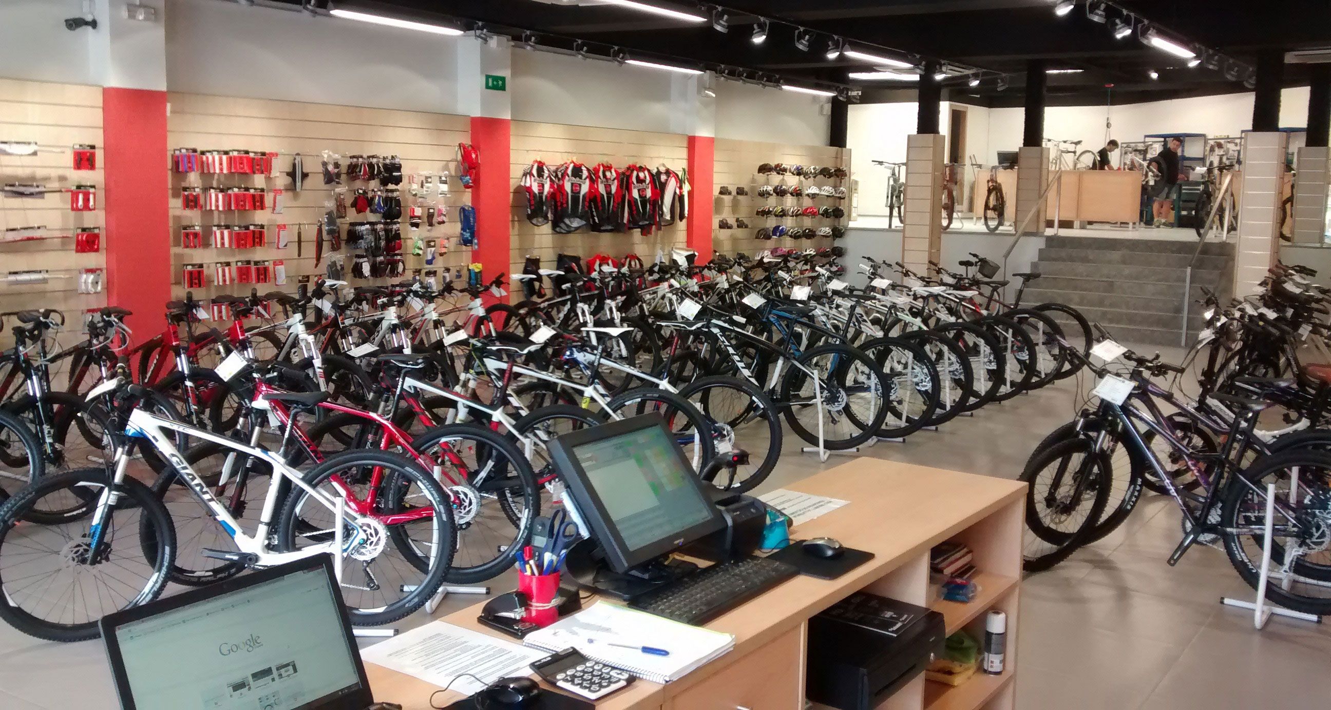 Biking Point estrena tienda