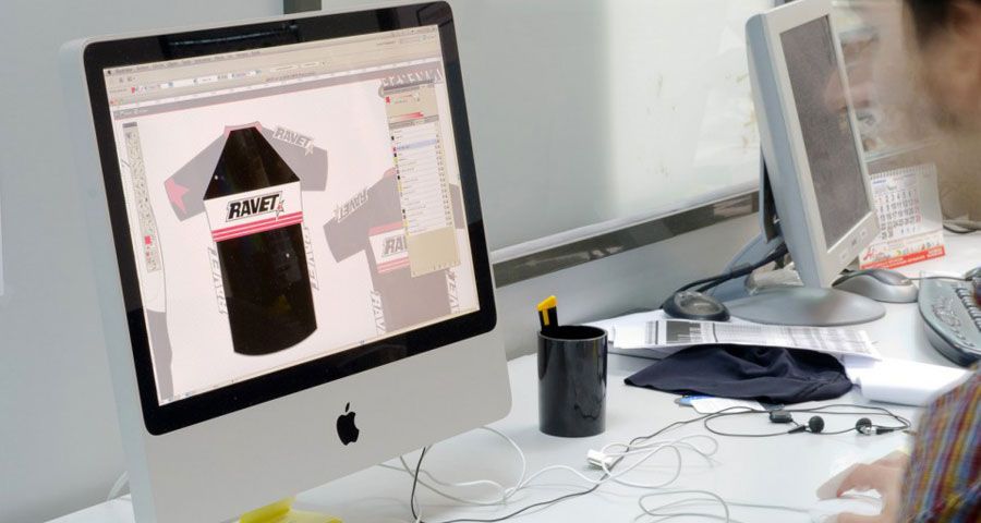 Diseña tu maillot al gusto