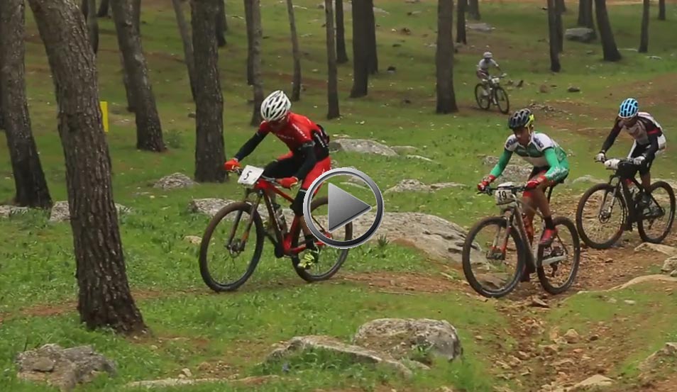 Video-resumen de la segunda etapa de la Andalucía Bike Race