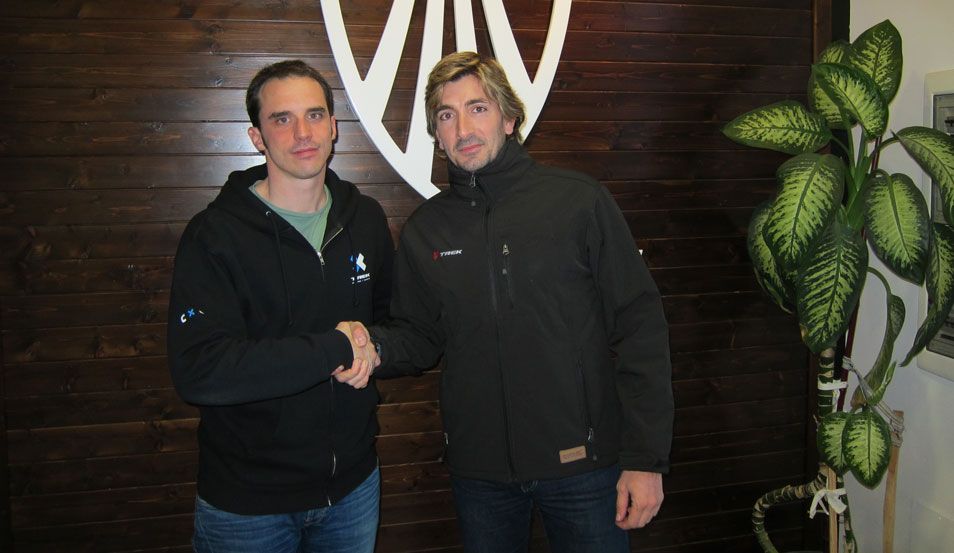 Trek apoyará a Roberto Alcaide en la Titan Desert