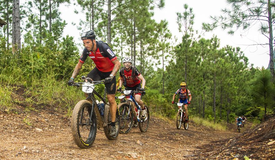 Fat bikes en la Titan Desert 2016