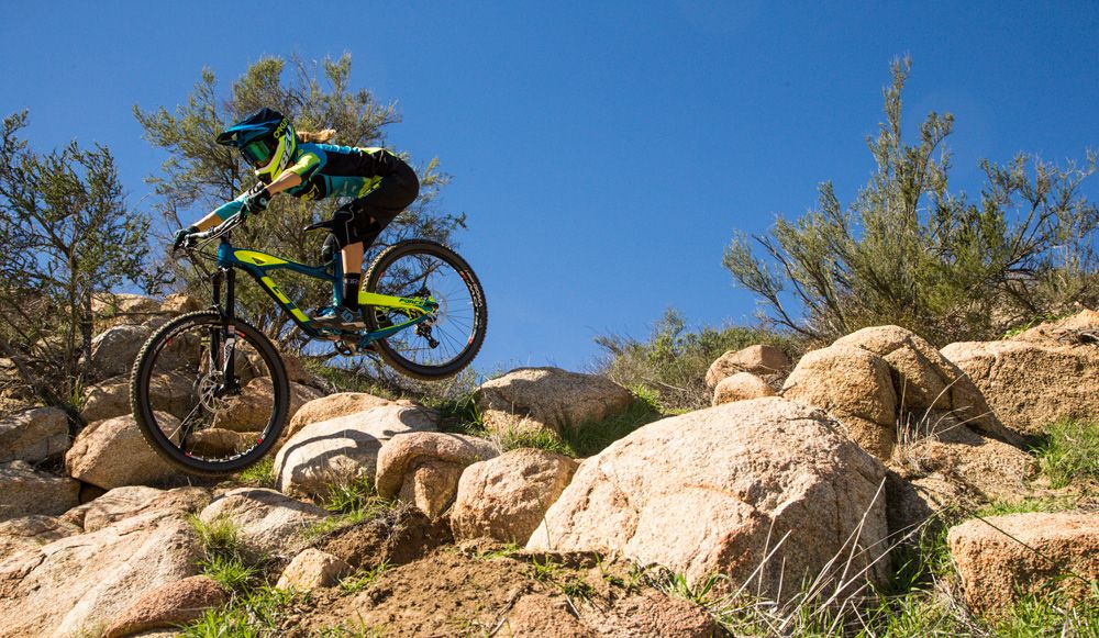 GT Factory Racing sigue con Shimano