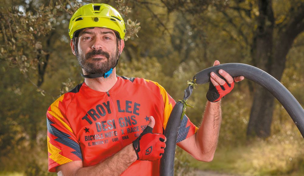 Reparar cámara rajada sin cámara nueva ni parches