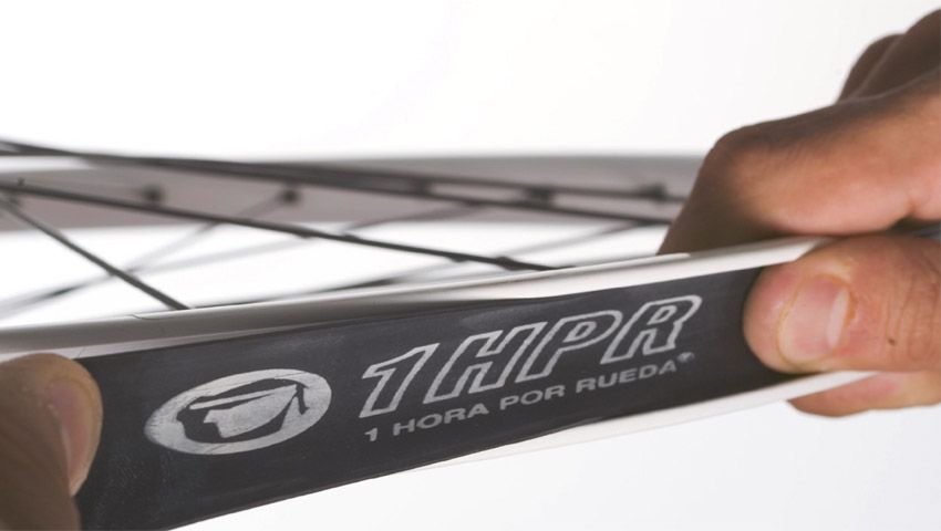 ¿Imposible montar el tubeless? Un posible truco