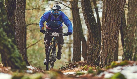 Entrenamientos de rodillo: las cinco mejores sesiones para mejor en la bici