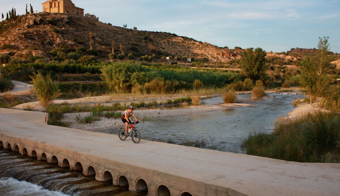 Del Ebro a los puertos de Beceite (Teruel)