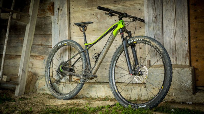 El fabricante de Dijon introduce un toque de confort a un cuadro rápido y reactivo de Cross Country.
