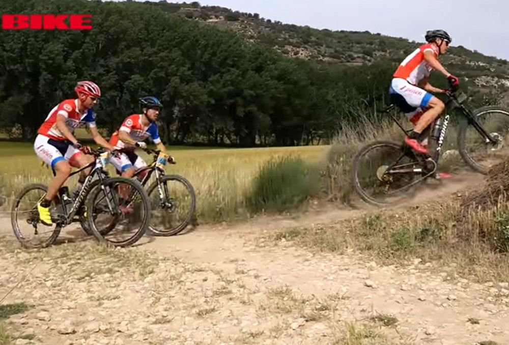 Así reaccionan los ciclistas después de entrenar a San Miguel 0,0 Isotónica