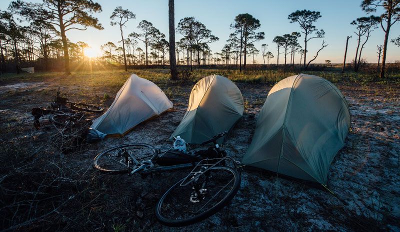 ¿Dónde dormir cuando viajas en bici?