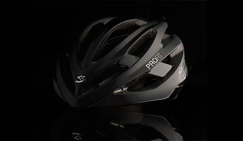 La gama Spiuk ProFit ya tiene casco.