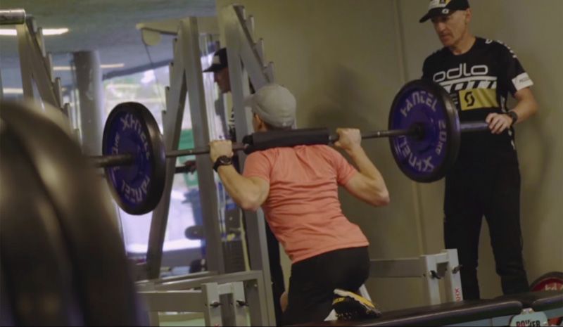 ¿Un biker en el gimnasio?