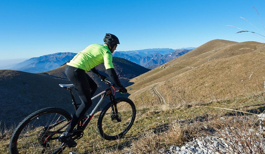 ¡En bici abriga tu cuerpo! por partes…