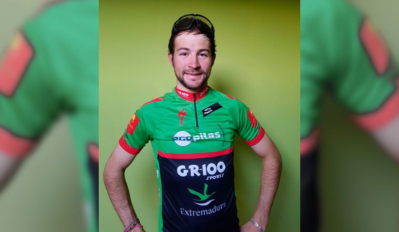 Dani Carreño con sus nuevos colores del Extremadura-Ecopilas.