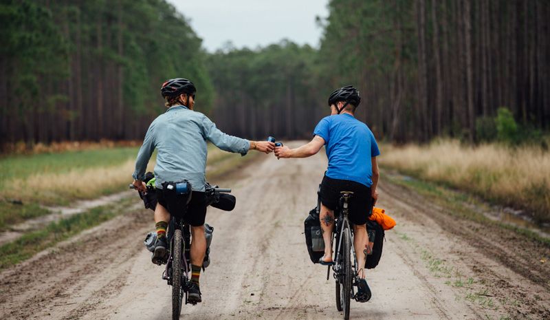 ¿Eres ciclista sin experiencia viajando o viajero sin experiencia pedaleando?