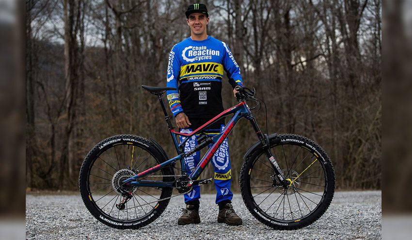 Sam Hill ya tiene su Nukeproof Mega275c de 2018