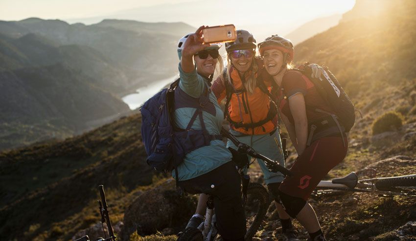 Vídeo: She's Out There: compartiendo una pasión en Sierra Nevada