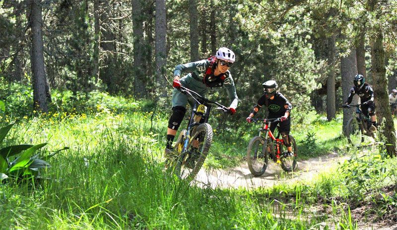 La Molina Bikepark acoge su primer curso de Descenso para mujeres.