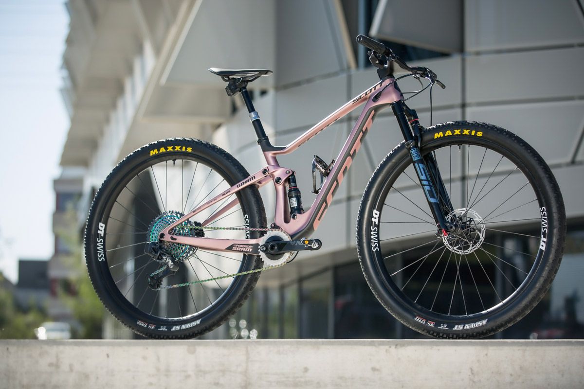 SCOTT Spark RC 2020 Kate Courtney Special Edition by Jochen Haar 1600 JHA 3231