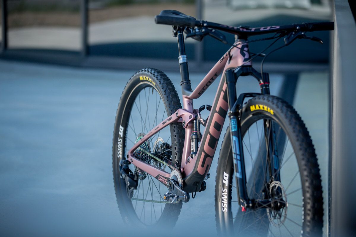 SCOTT Spark RC 2020 Kate Courtney Special Edition by Jochen Haar 1600 JHA 3255