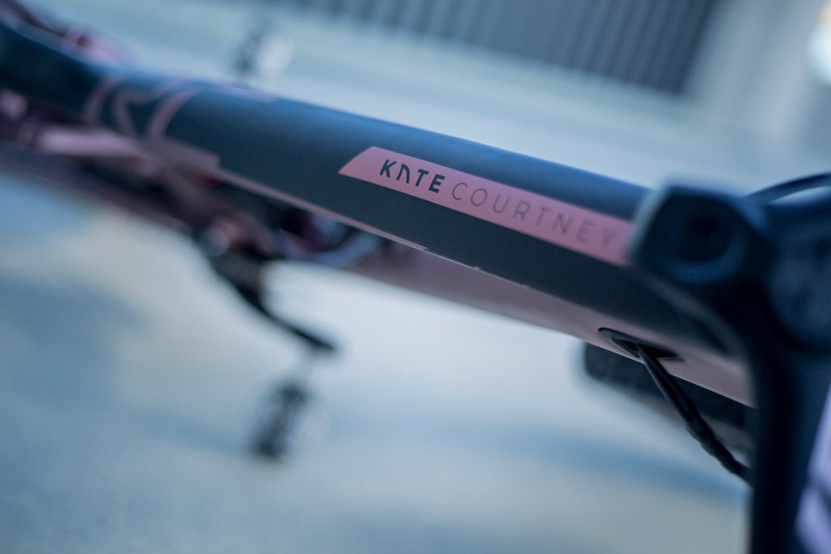 SCOTT Spark RC 2020 Kate Courtney Special Edition by Jochen Haar 1600 JHA 3346